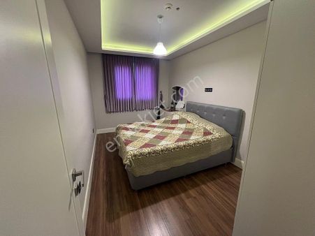 İstanbul Kartal'da Site İçerisinde Şehir Manzaralı Eşyalı Daire