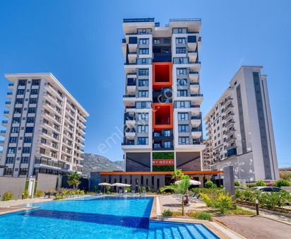 Alanya Mahmutlar'da Sosyal Aktiviteli Sitede Eşyalı Şık Daire
