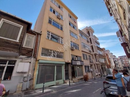 Kadıköy Rasimpaşa Mahallesinde Kiralık 2+1 Daire