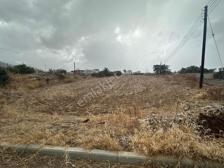 Mağusa Tatlısu’da Eşsiz Konumda Satılık Köşe Parsel Arsa !!