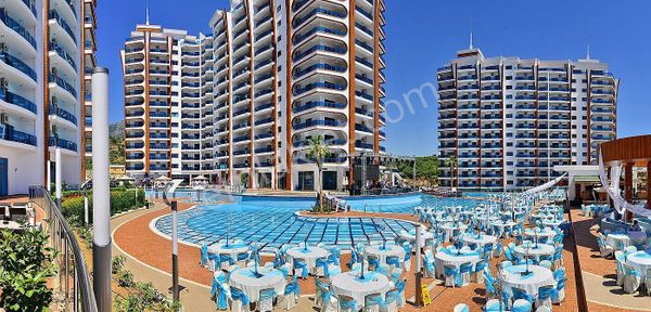 Alanya Mahmutlar’da Site İçerisinde Deniz Manzaralı Eşyalı Daire