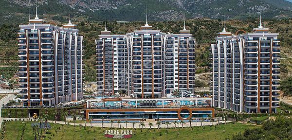 Alanya Mahmutlar'da Azura Park Sitesi'nde Deniz Manzaralı Daire