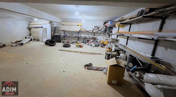 Adım Emlaktan Karacaibrahim'de Satılık 180 M2 Dükkan