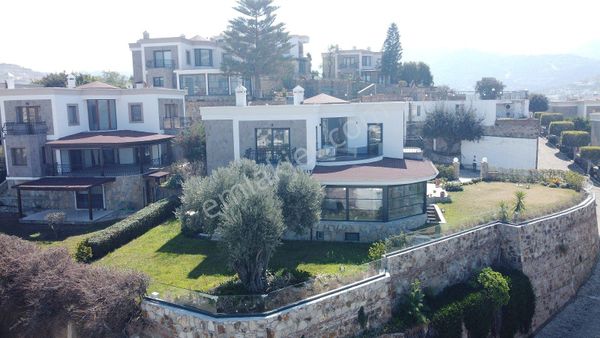 Bodrum Yalıkavak'ta Deniz Manzaralı Müstakil Villa