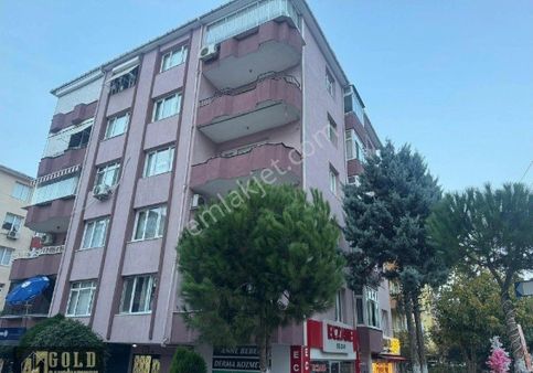 Gölcük Değirmendere Yüzbaşılar Merkezde 3+1 Satılık Daire