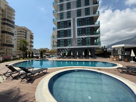 Alanya Mahmutlarda Eşsiz Deniz Ve Şehir Manzaralı Daire