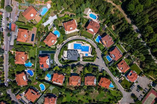 Sarıyer'de Deniz Ve Orman Manzaralı Müstakil Villa