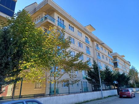 Orhanlı'da Site İçerisinde 100 M² Net 2+1 Teraslı Dubleks