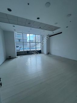 Bahçelievler Yenibosna İmalata Depoya Uygun Kiralık Giriş Mağaza