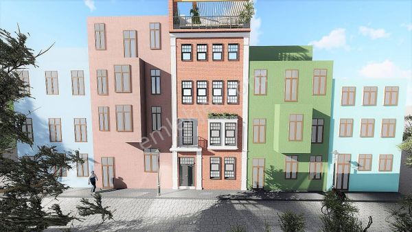 Fatih Balat'ta Sahile 250 Metre Mesafede Yenilenmiş Bina