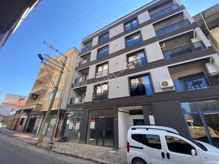 Aydın İncirliova Da Satılık 2+1 Geniş M2 Ara Kat Daire