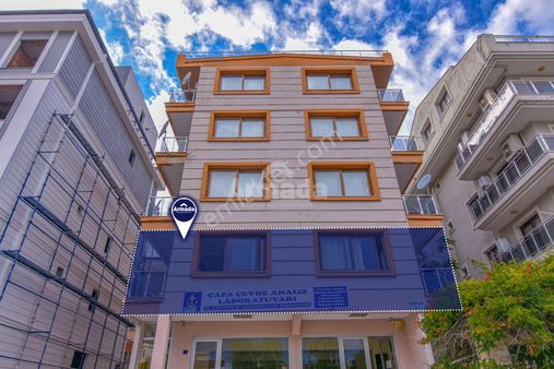 Kuşadası Merkez'de Geniş Ve Ferah 3+1 Satılık Daire