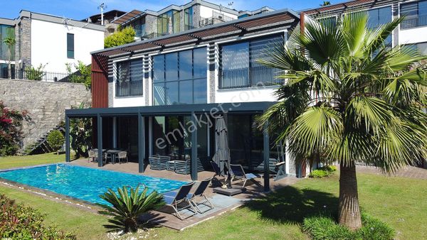 Bodrum Yalıkavak'ta Deniz Manzaralı Özel Havuzlu Villa