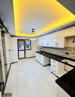 Karapürçek Stadyuma Ve Caddeye 1 Parsel 3.kat Ful Yapılı 3+1 Dai