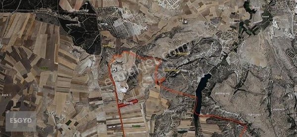 Esgyo'dan Seyitgazi Yoluna Cepheli Satılık Tarla