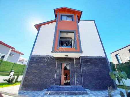 Sarıçam Çınarlı'da Radye Temelli İskanlı 417 M2 Arsalı 40 M2 Teras Alanlı Ultra Lüks Trilex Villa