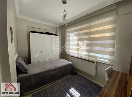 Sinanbey Mahallesinde 3+1 90 M2 Satılık Eşyalı Daire