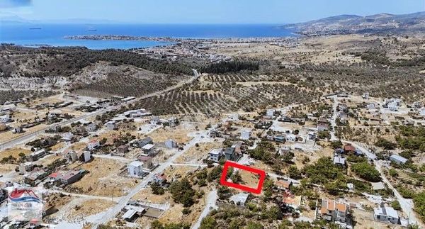 İzmir Dikilli Çandarlıda Bulunan Köşe Arsa