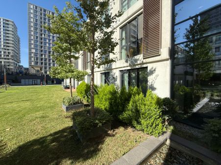 Bahçeşehir Strada 1. Etap Kısa Katlı Kiralık 1+1 Bahçekatı Daire