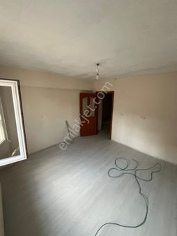 Arnavutköy Anadolu Mahallesinde 2+1 Bodrum Kat