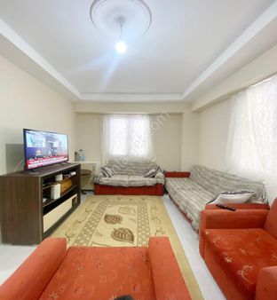 Müslüm Emlaktan Pelican Durağına 3 Dk Mesafede 2+1 Yüksek Giriş