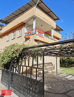 Memorıal Arkası 100 Evlerde İşyerine Uygun Kiralık Villa