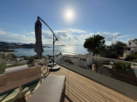 Gümüşlük Yalıkavak Özel Plajlı Eşsiz Manzaralı Villa