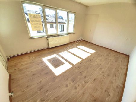 Adapazarı Çarşı Merkezde Kiralık 2+1 Daire