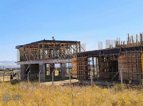 Gölbaşı Hacılarda 3000 M² Arsa Üzerinde Süper Lüks Villa