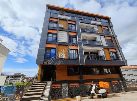 Menemen Devlet Hastanesi Yakını Ferah Vegeniş Kiralık 1+1 Daire