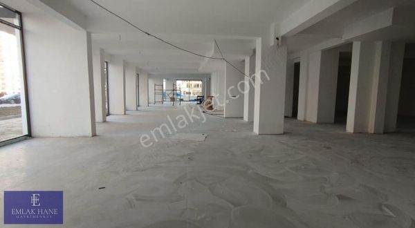 Potansiyeli Çok Yüksek Ana Arter Noktasi 650 M2 Dükkan & Mağaza