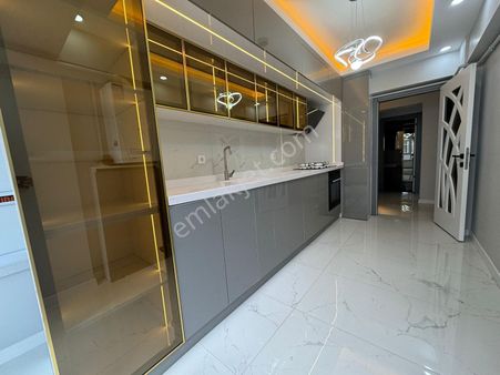 Türk Hamamlı!!! Osmanlı Mah'de Site İçinde 11.cadde Üzeri 3+1 Lüks Yapılı Satılık Daire