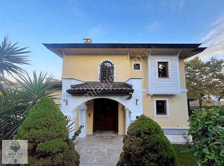 Yeşiloba Lal Konaklarında Son Derece Bakımlı 5+2 Kiralık Villa