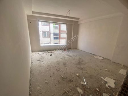 Seyitgazi Cd 50m Fırsat Asansörlü Balkonlu 2+0 Daire Bk-11