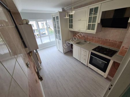 Yayla Mah. 1481 Cd Üzeri Arakatta Full Yapılı Ön Cephe 3+1