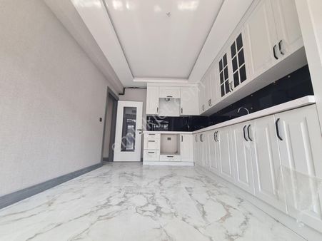 Seval Cd Paraleli Sıfır Binada Teras Balkonlu Geniş Mutfaklı 3+1