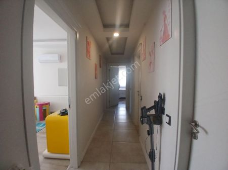 Meydankavağı'nda Ayrı Mutfaklı 2+1 Bakımlı Daire