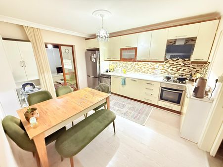 Fevzi Çakmak Mah'de 3+1 Çift Balkon Çift Kilerli E.banyolu Geniş Metrekareli Ferah Daire