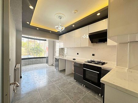 Keçiören'de Bulvar Üstünde Katta Asansörlü Ful Yapılı Daire