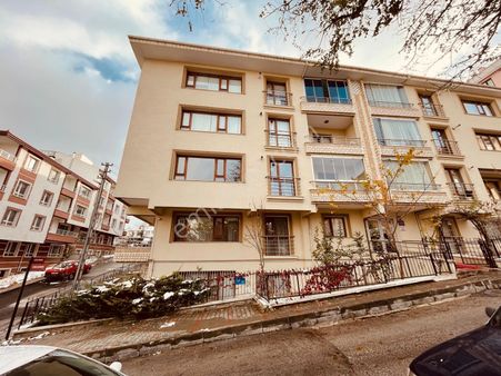 Park Manzaralı Ferah 3+1 140 M2 Fırsat Daire Sizi Bekliyor...