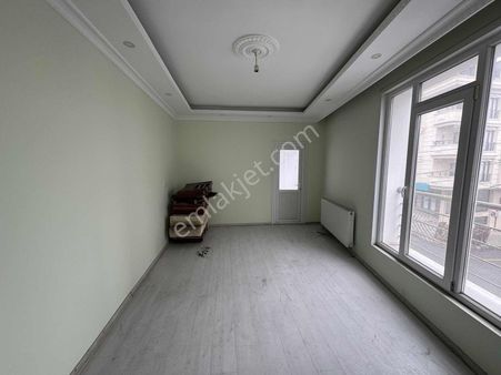Arnavutköy İstiklal Mah Satılık 85m2 2+1 Ara Kat Daire