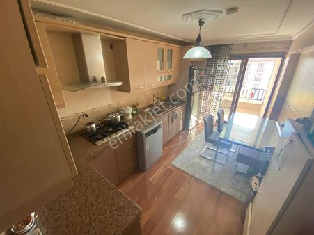 Atapark Mahallesi'nde Merkezi Konumda 5+1 Dubleks!