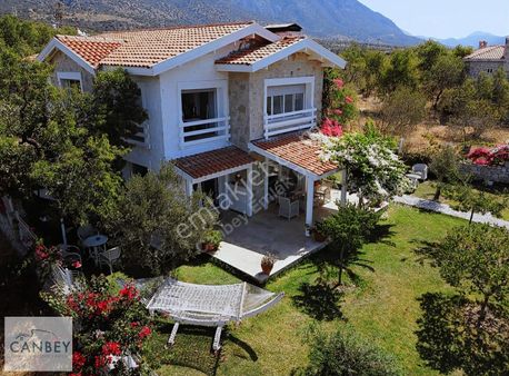 Datça Cumalı 1083m2 Bahçe İçinde 130m2 Satılık 3+1 Eşyalı Villa