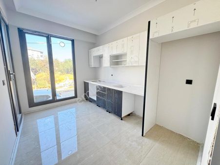 🟪🔑kadıköy'de 2 Katlı Binada Ön Cephe Geniş Kullanım Alanlı 2+1 Sıfır Daire