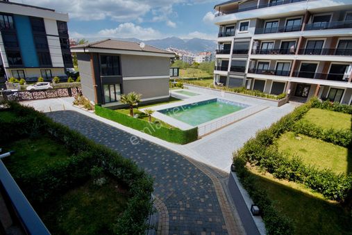 🛑🛑sadece Aktif'ten Akçay'da Satılık Yüzme Havuzlu Harika Projede Arakat 1+1 Daire