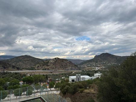 Menemen Ayvacık'da Manzaralı Satılık Arsa