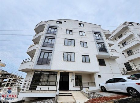Çayırova Emek Mah. 2+1 Asansörlü Sıfır Kiralık Daire