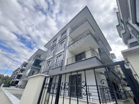 💥💥 Güç Gayrimenkul'den Akçay'da Ön Cephe Ara Kat Yerden Isıtmalı Lüx Satılık 2+1 Daire