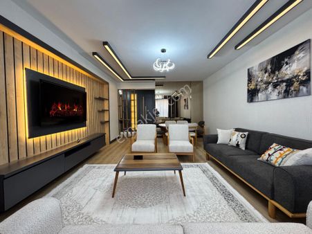 Engin Emlak'tan K.otoparklı Çift Bloklu Site'de Lüx 4+1 Daire