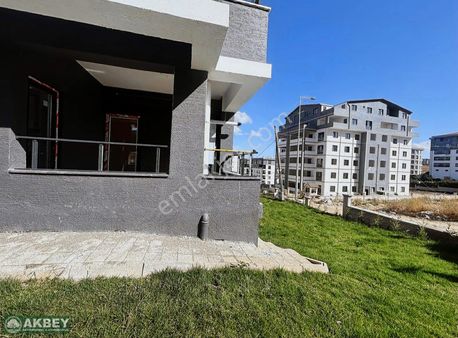 Akbey Gayrimenkul'den Yüksek Giriş Bahçe Katı